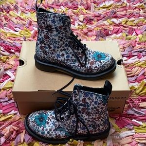 NEW Dr. Martens Page boot
